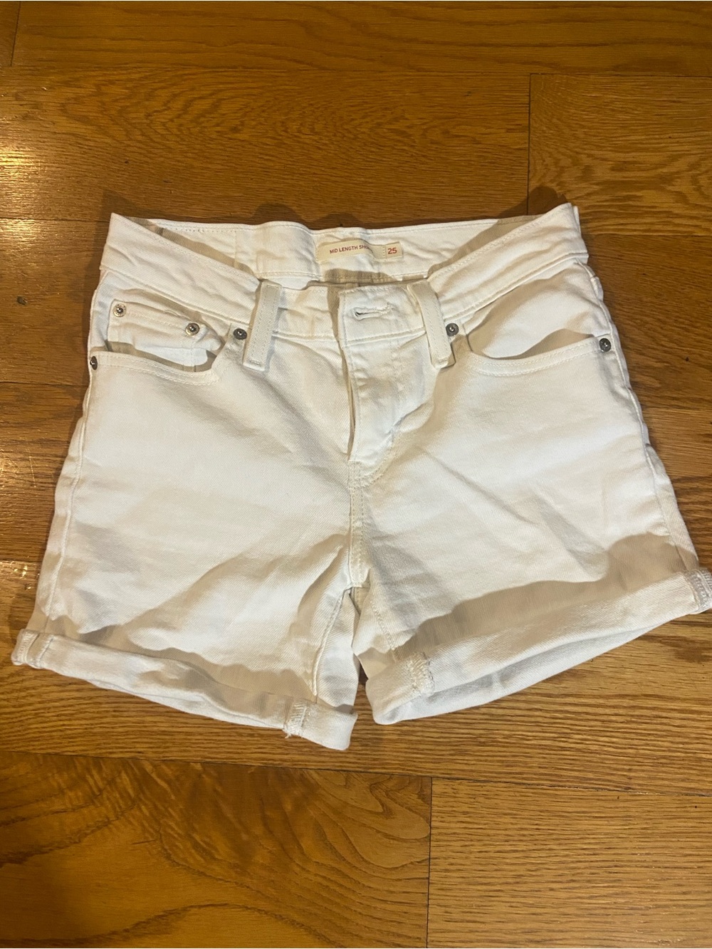 Levi White High-Rise Cuffed Denim Shorts - Women